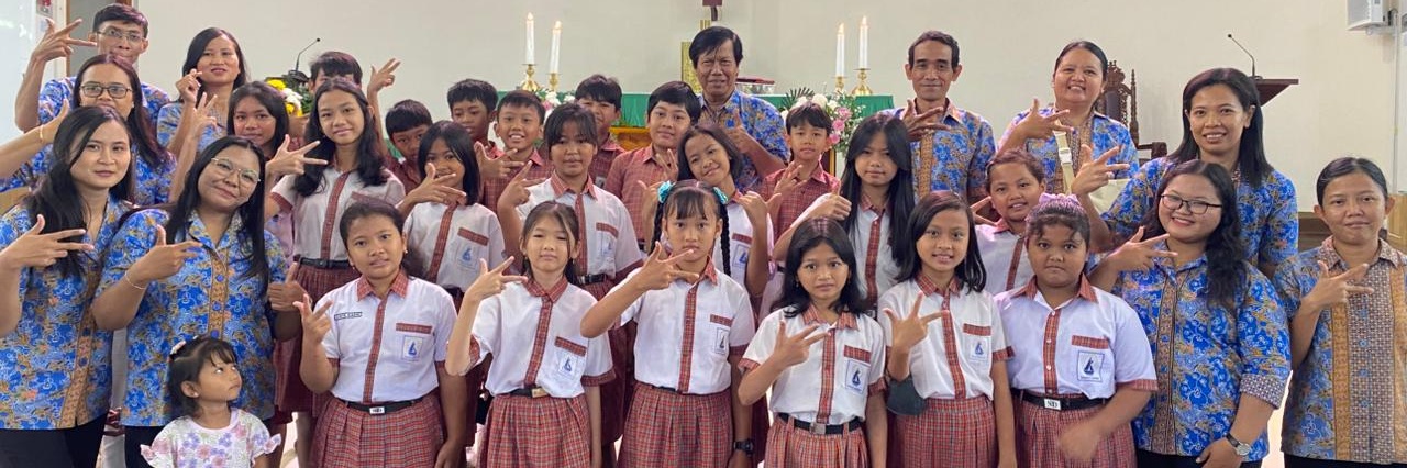 Pelayanan Koor di Gereja BSB